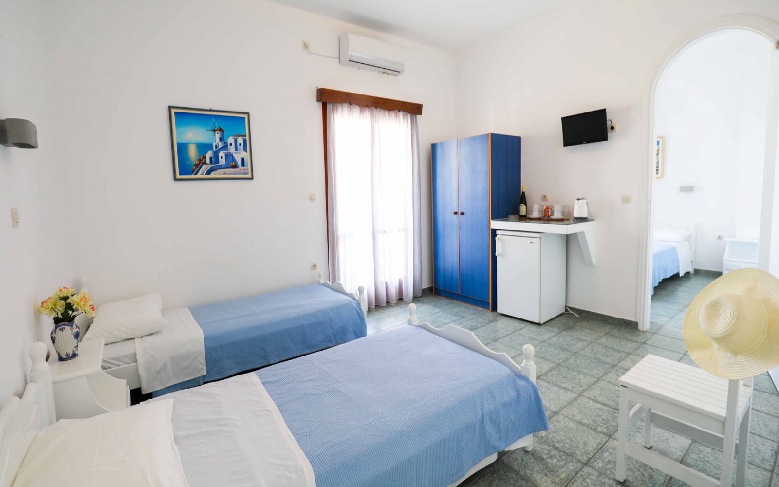 Finikas Beach Rooms